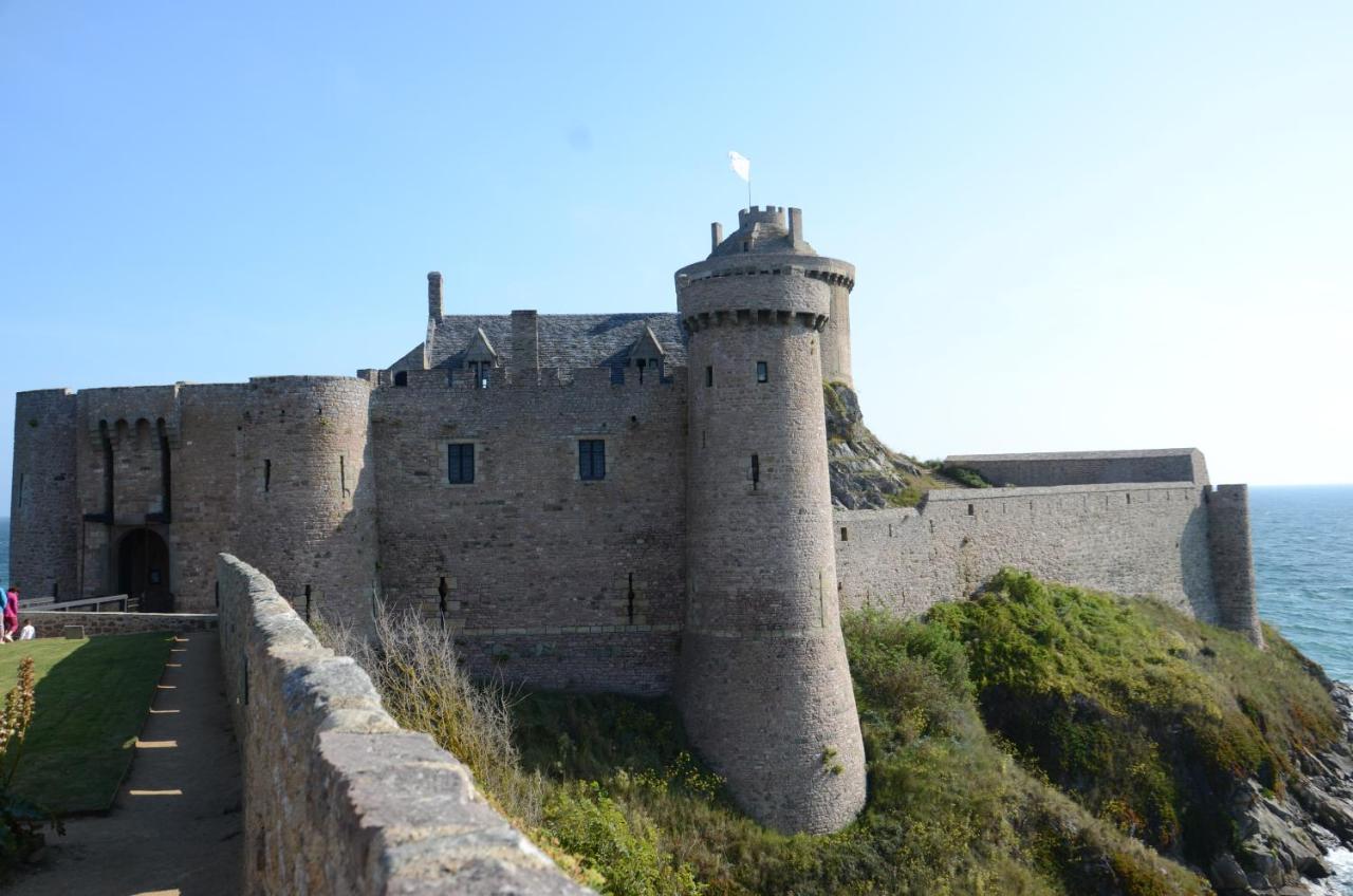 Bleu Outremer Saint-Cast-le-Guildo Luaran gambar